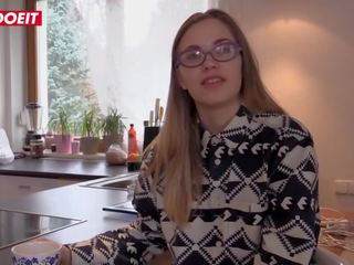 Letsdoeit - groovy teenager liebt masturbieren im vorderseite von kamera