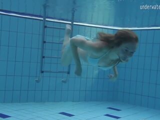 Nhỏ ngực nhỏ thiếu niên clara dưới nước, x xếp hạng quay phim 0c | xhamster