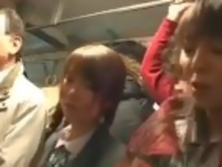 Suaugusieji moterys nešvankus video į autobusas