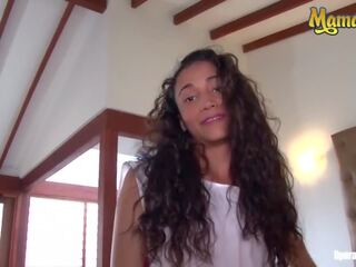 Juanita gomez latina colombiana hausdienerin cleans zwei groß hähne - mamacitaz xxx video videos