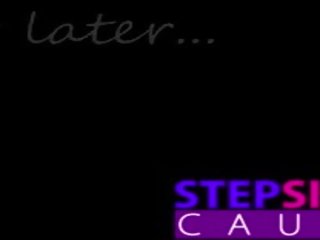 Stepsiblingscaught- कदम बहन की फट योग पैंट s8:e5