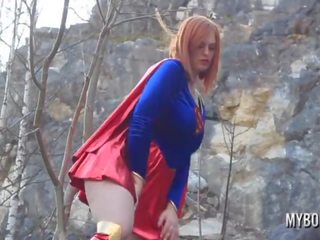 Alexsis faye tettona superwoman cosplay all’aperto giocare