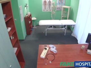 Fakehospital 성욕을 자극하는 러시아의 환자 요구 큰 단단한 음경 에 있다 prescribed 비디오