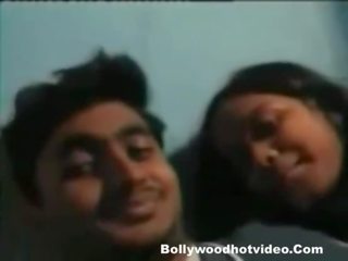 Anuska patel india teismeline ise filmitud räpane video koos beau